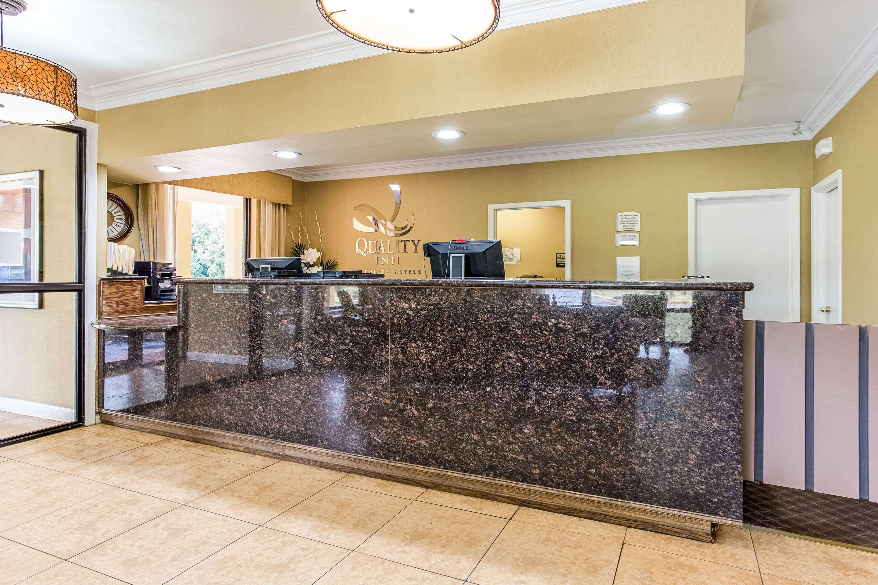 Quality Inn & Suites Corinth West Buitenkant foto